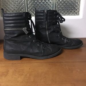 Nine West Combat Boot!! GOOD CONDITION!!