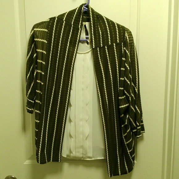 Jackets & Blazers - $12/OBO 3/4 Sleeve Lightweight Cardigan