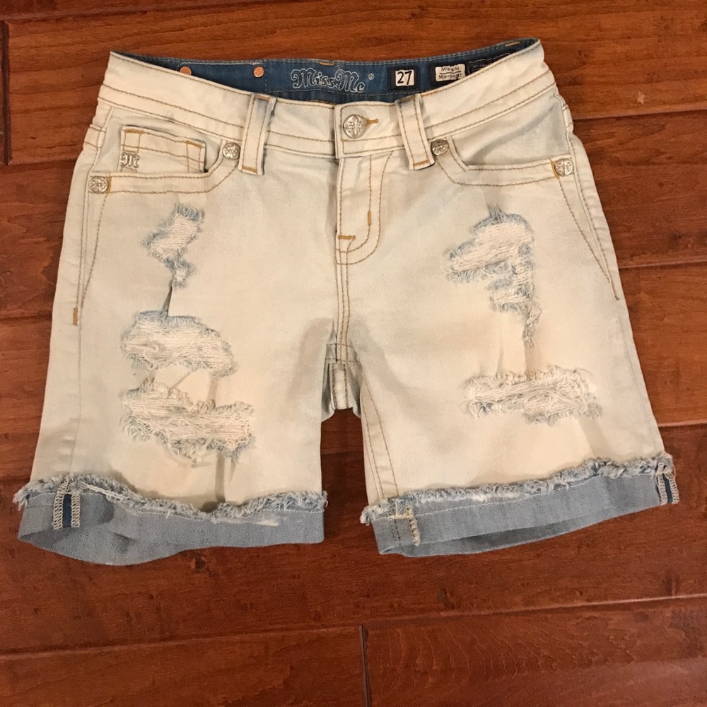 Miss Me shorts size 27