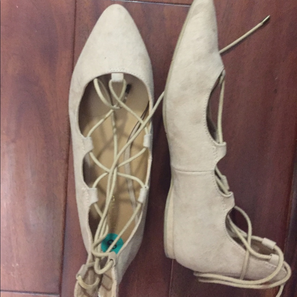 Lace up pointed flat