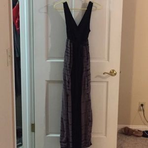 Maternity maxi w slimming pattern
