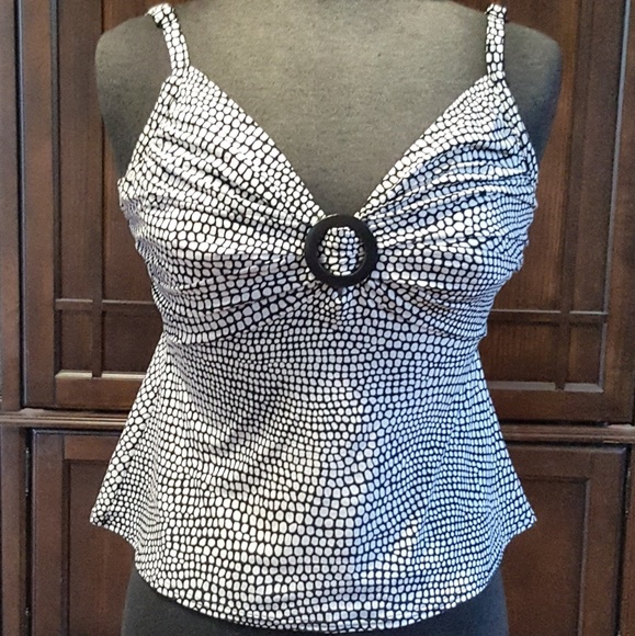 Coco Reef Other - COCO REEF Tankini Top w/Lined Bra