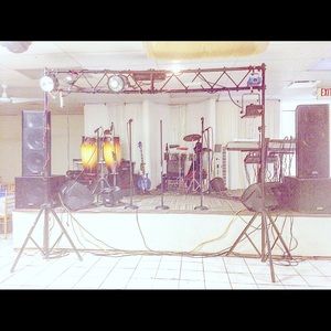 Meet your Posher, Victor