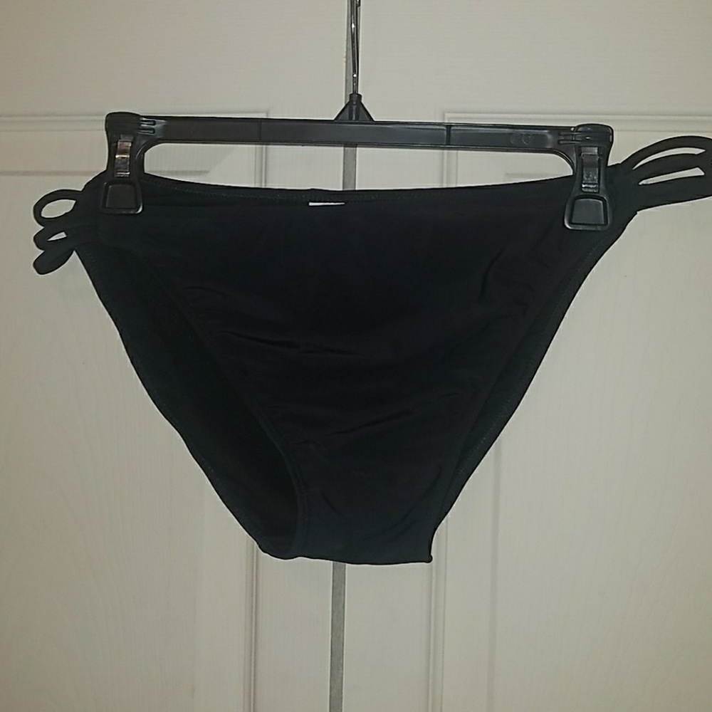 Black bikini bottoms