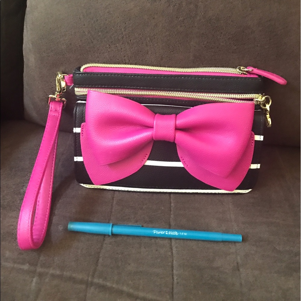 Betsey Johnson Wristlet with bright pink bow