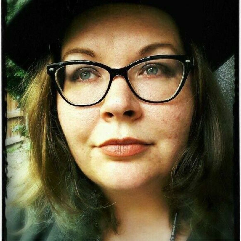 Meet your Posher, Helen