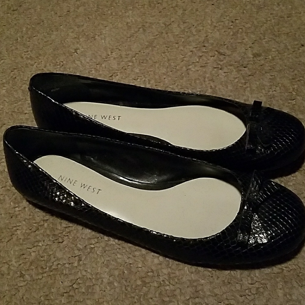 Black Nine West flats size 6.5
