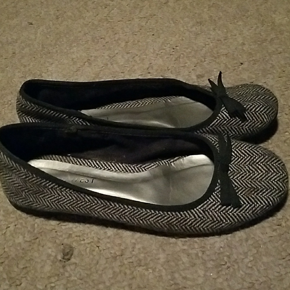 Nine West grey/Black flats size 7