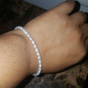 Pearl bracelet