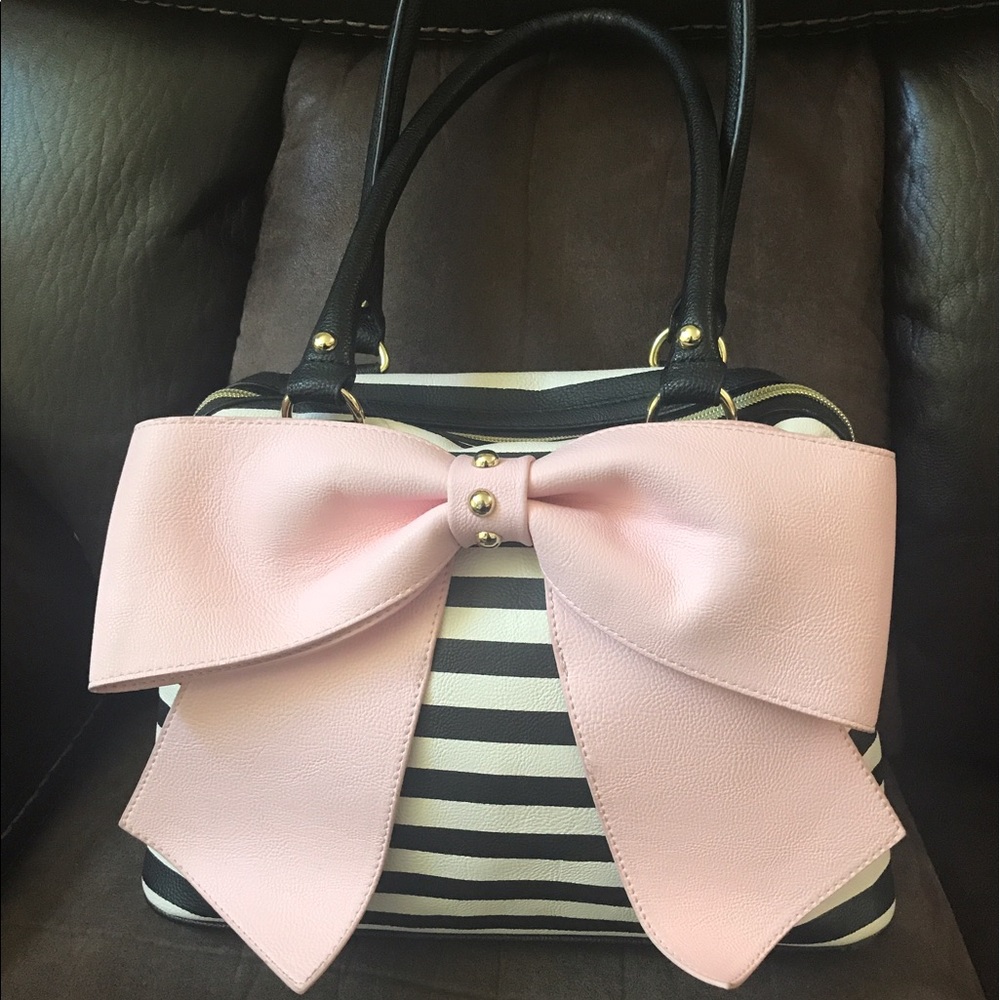 Betsey Johnson medium purse with large pink bow
