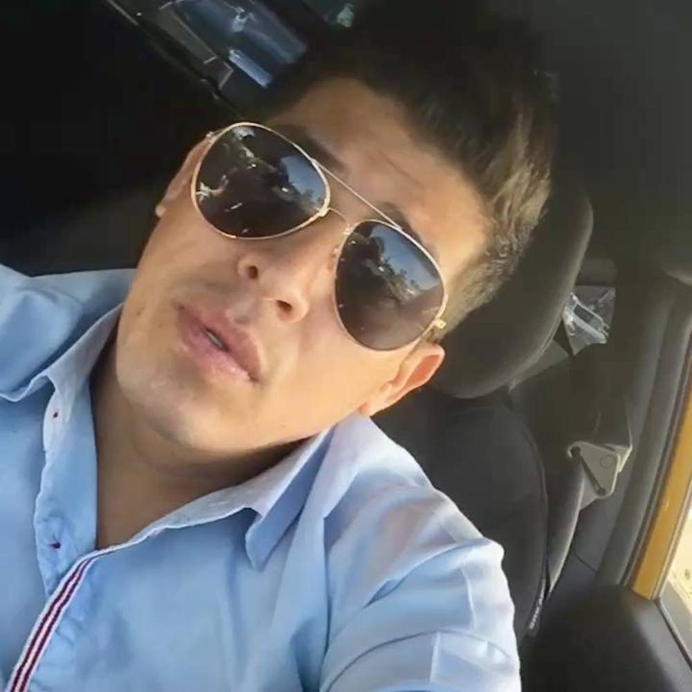 Meet your Posher, Yharen