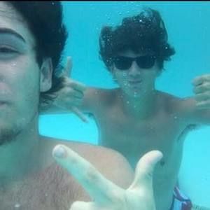 Meet your Posher, Casey