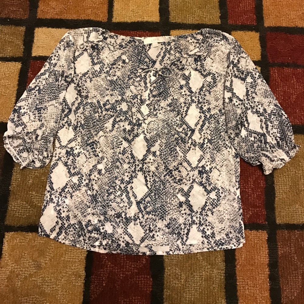 Loft sheer top size medium petite