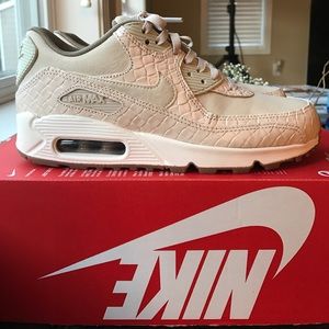 NIKE AIR MAX 90 PREM