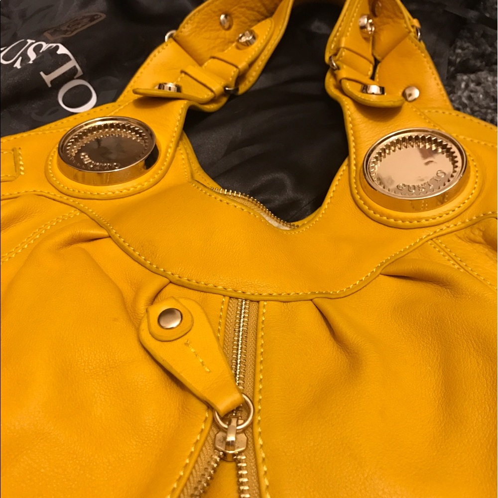 100% Authentic GUSTTO Handbag. - Picture 3 of 5