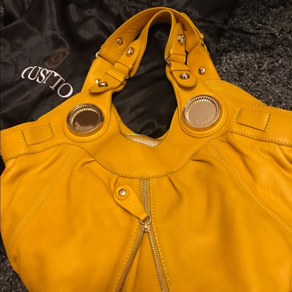 100% Authentic GUSTTO Handbag. - Picture 2 of 5