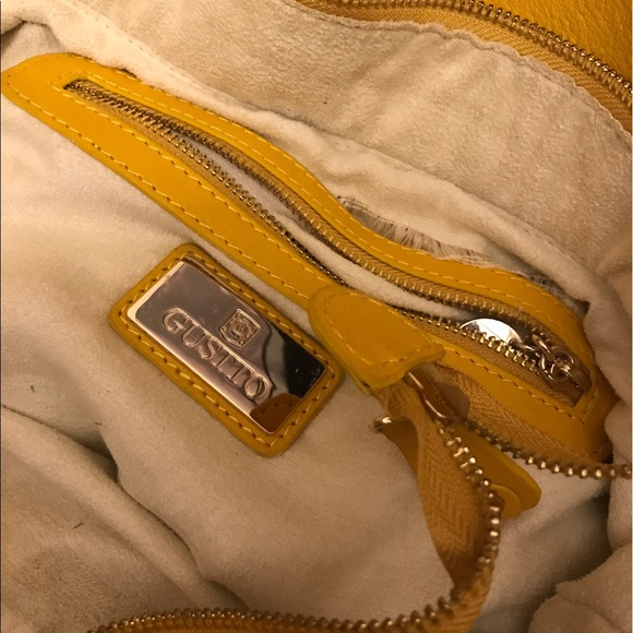100% Authentic GUSTTO Handbag. - Picture 5 of 5
