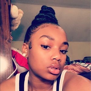 Meet your Posher, Jamya