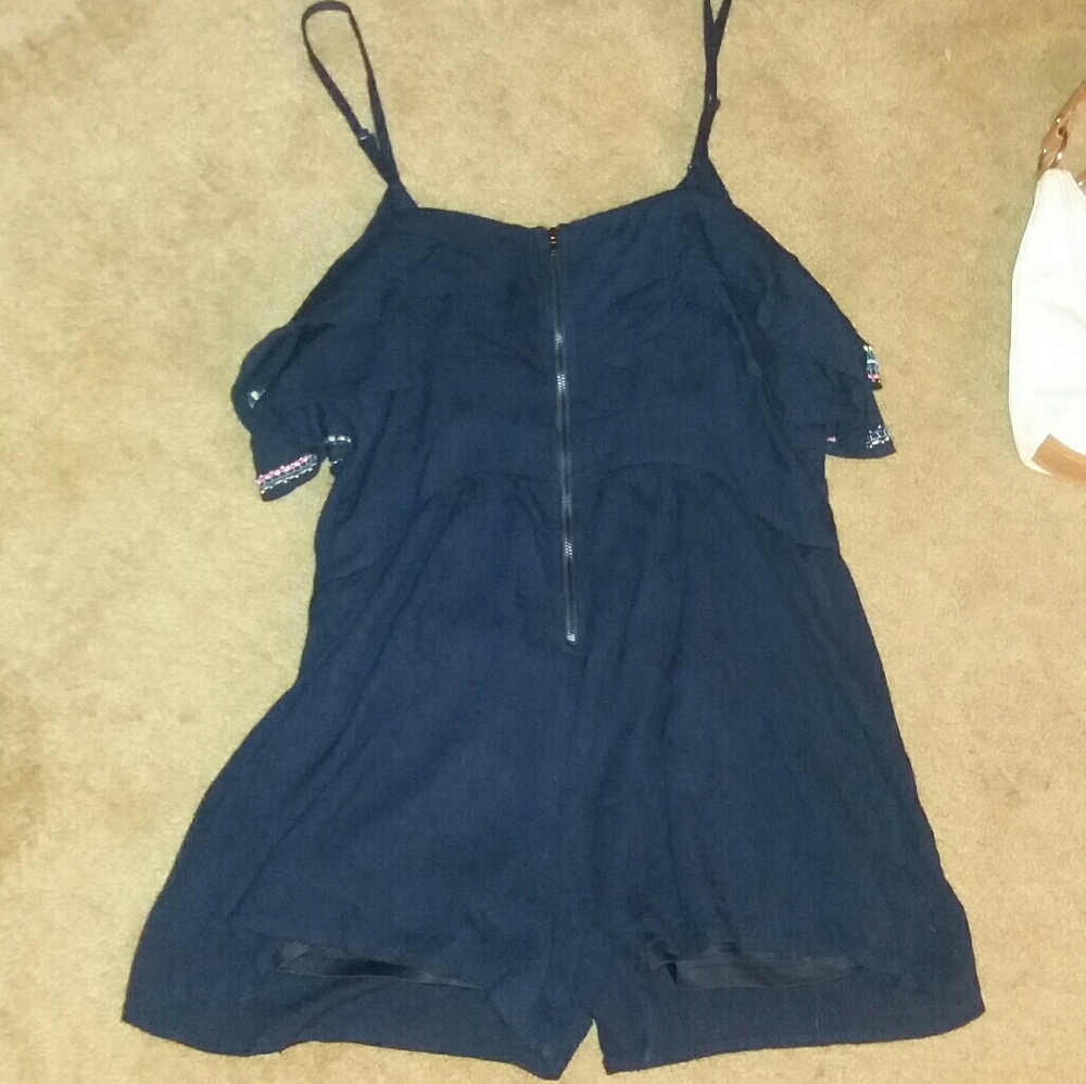 Colorful Edge Detail Romper NWOT - Picture 3 of 6