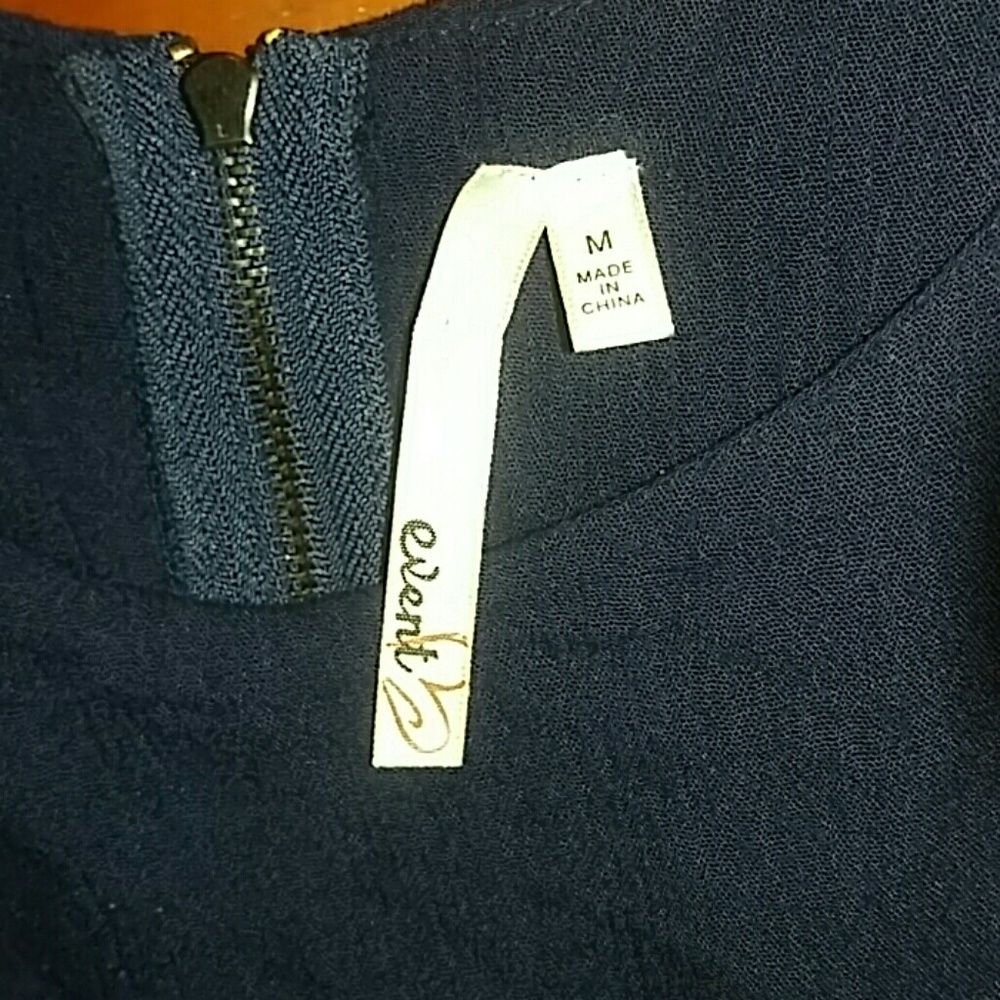 Colorful Edge Detail Romper NWOT - Picture 4 of 6