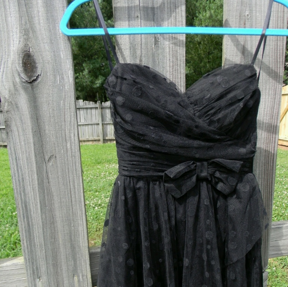 🎉 HOST PICK 🎉 CUTE & ELEGANT DELIA*S BLACK DRESS