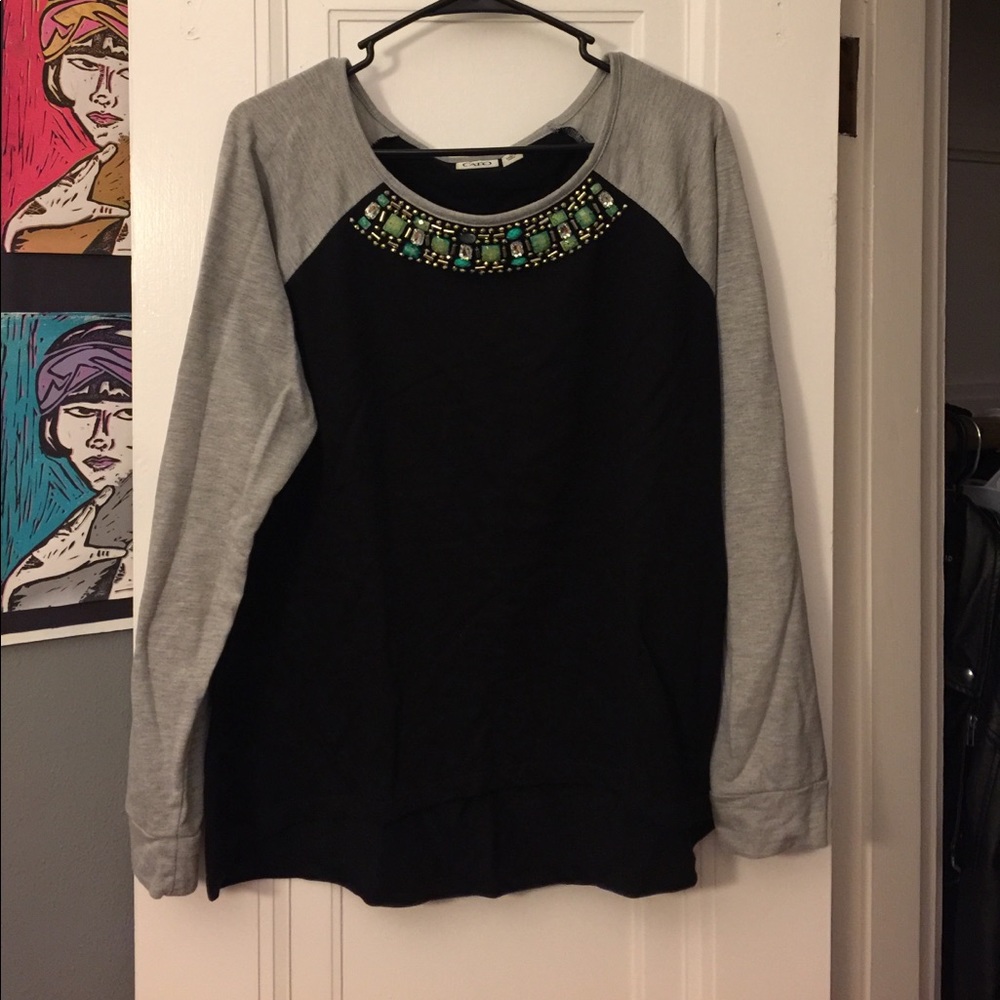 Embellished heeled collar top