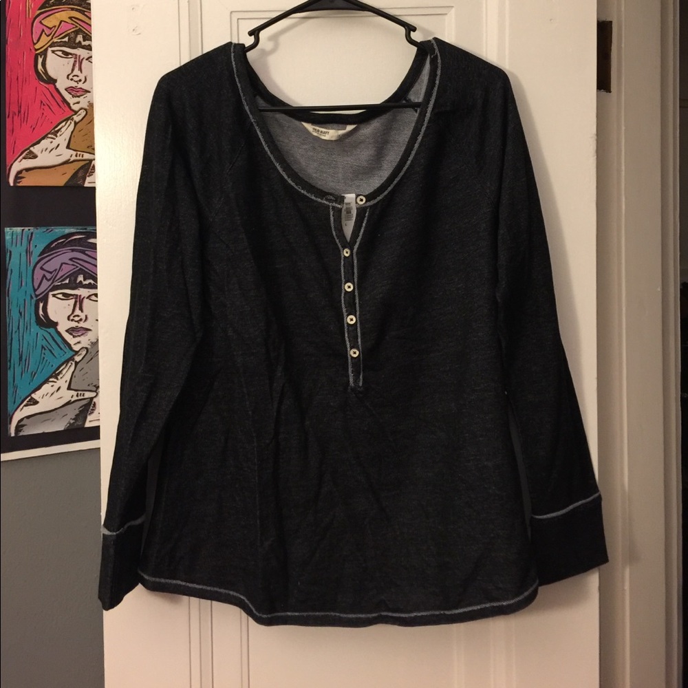 Basic long sleeved top