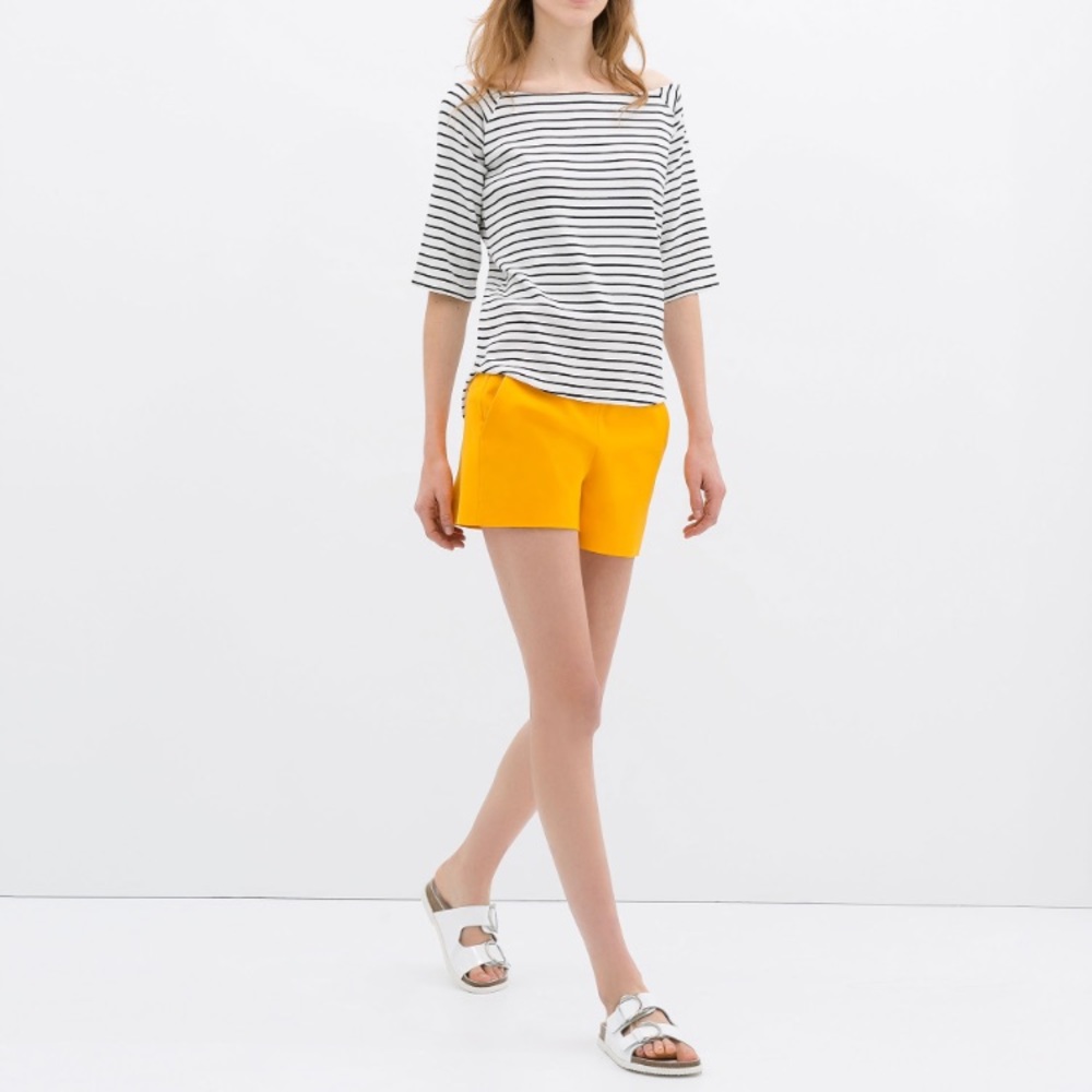 Zara high waisted  shorts with a side zipper