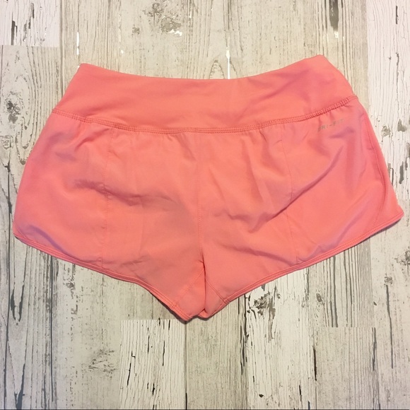 Nike🏃🏻‍♀️Dri-Fit Running Shorts - Picture 2 of 5