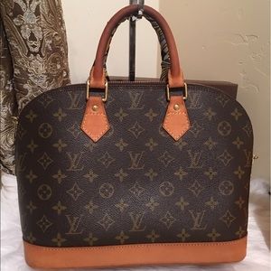Authentic LV Alma PM