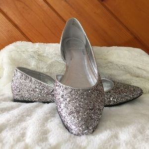 Material Girl Izzy Flats in Silver