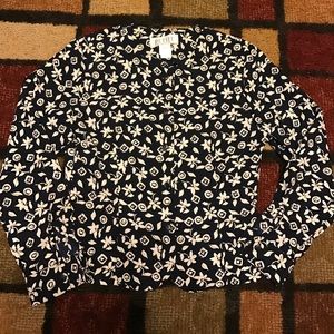 Gorgeous Petite Sophisticate button down size 4
