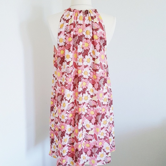 Cupcakes & Cashmere Floral Dress - Picture 3 of 5