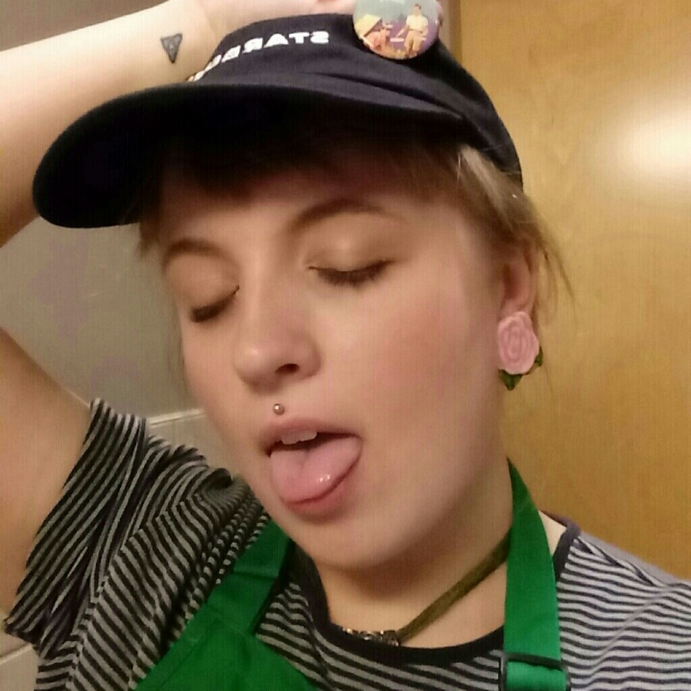 🕸Meet Your Seller🕸