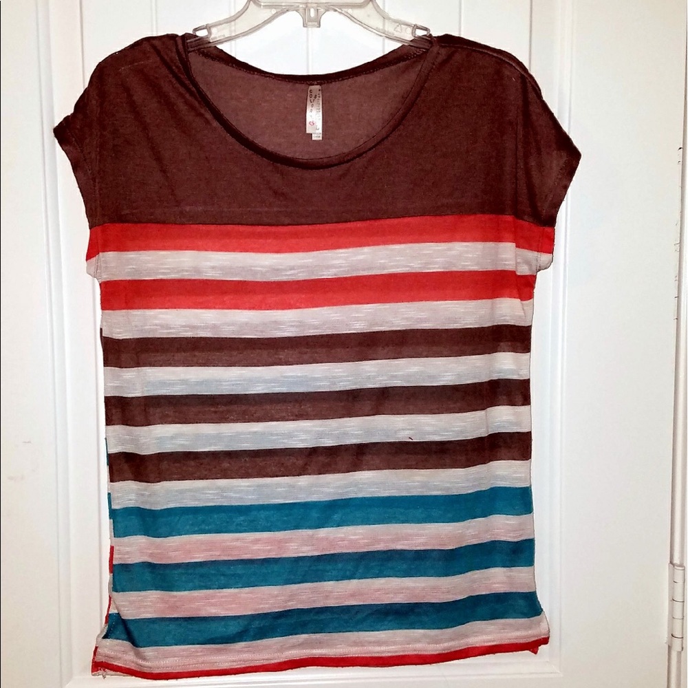 Chic women's t-shirt