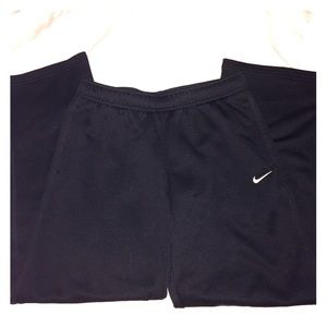 Nike Therma Fit Sweatpants!