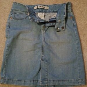 Gap skirt size 1