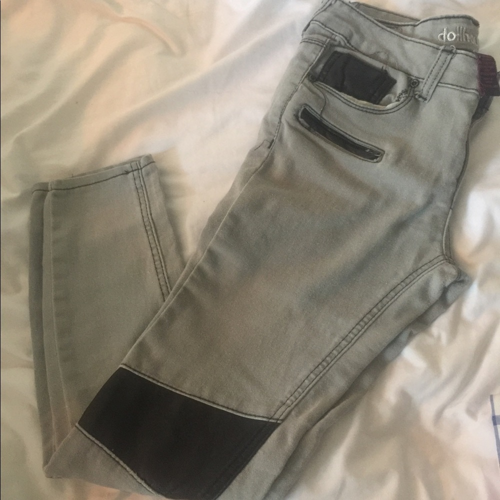 Dollhouse girl jeans with faux leather knee