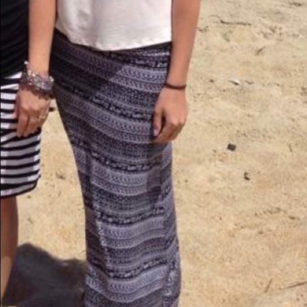 black and white MAXI skirt!