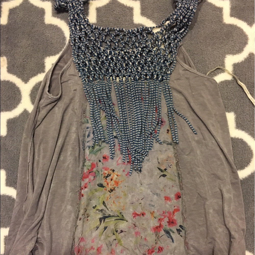 Gimmicks tank, worn twice