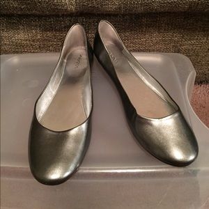 Gun metal, narrow flats