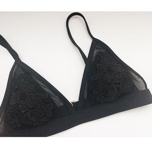 → MUST GO ← Mesh Bikini Top