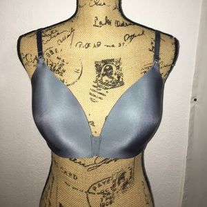 Victoria's Secret Gray Bra Size 36 D Back Clasp