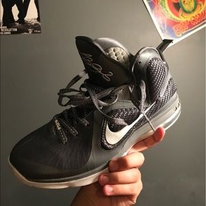 Lebron 9 Cool Grey