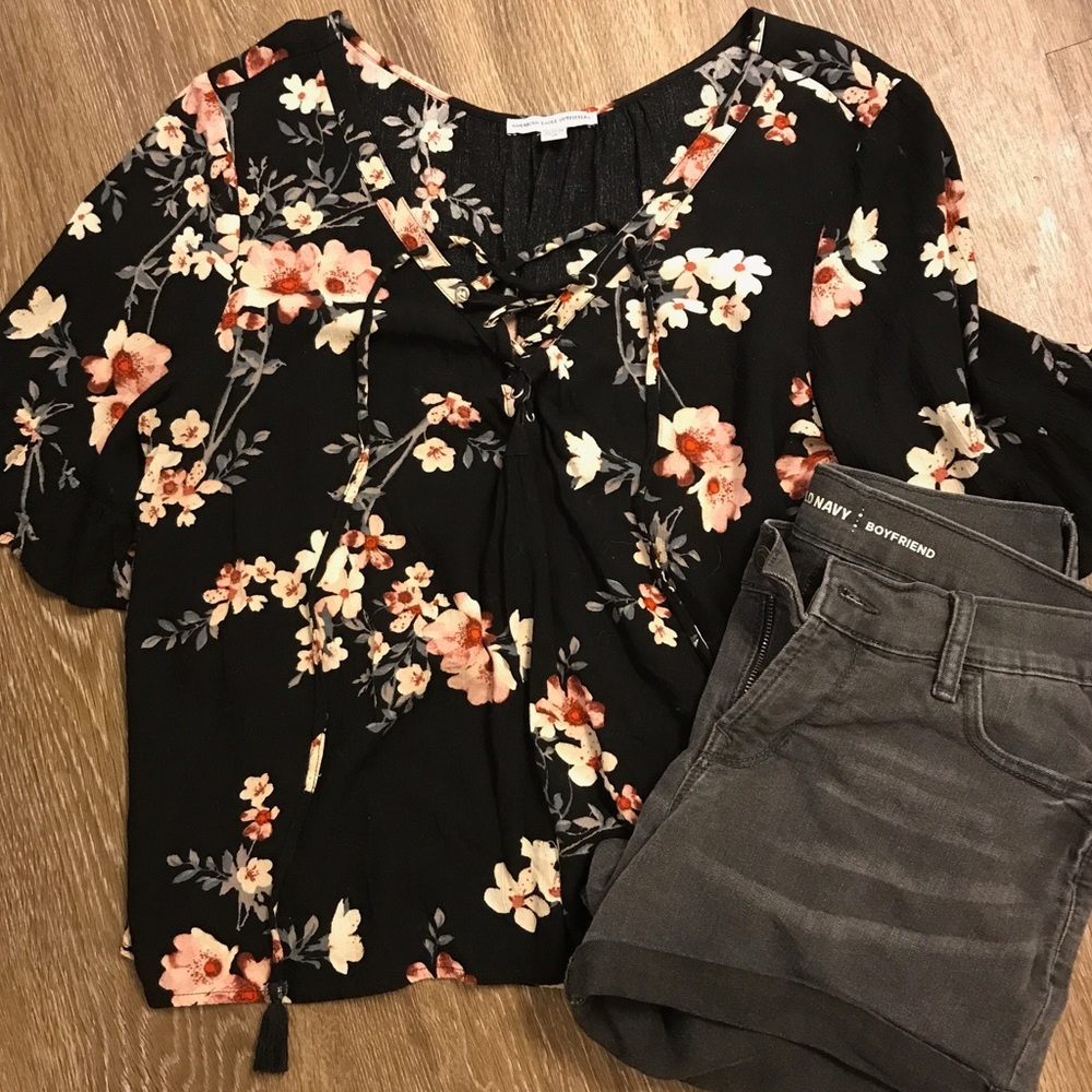 American Eagle top