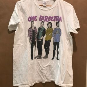 One Direction On the Road Again tour t-shirt