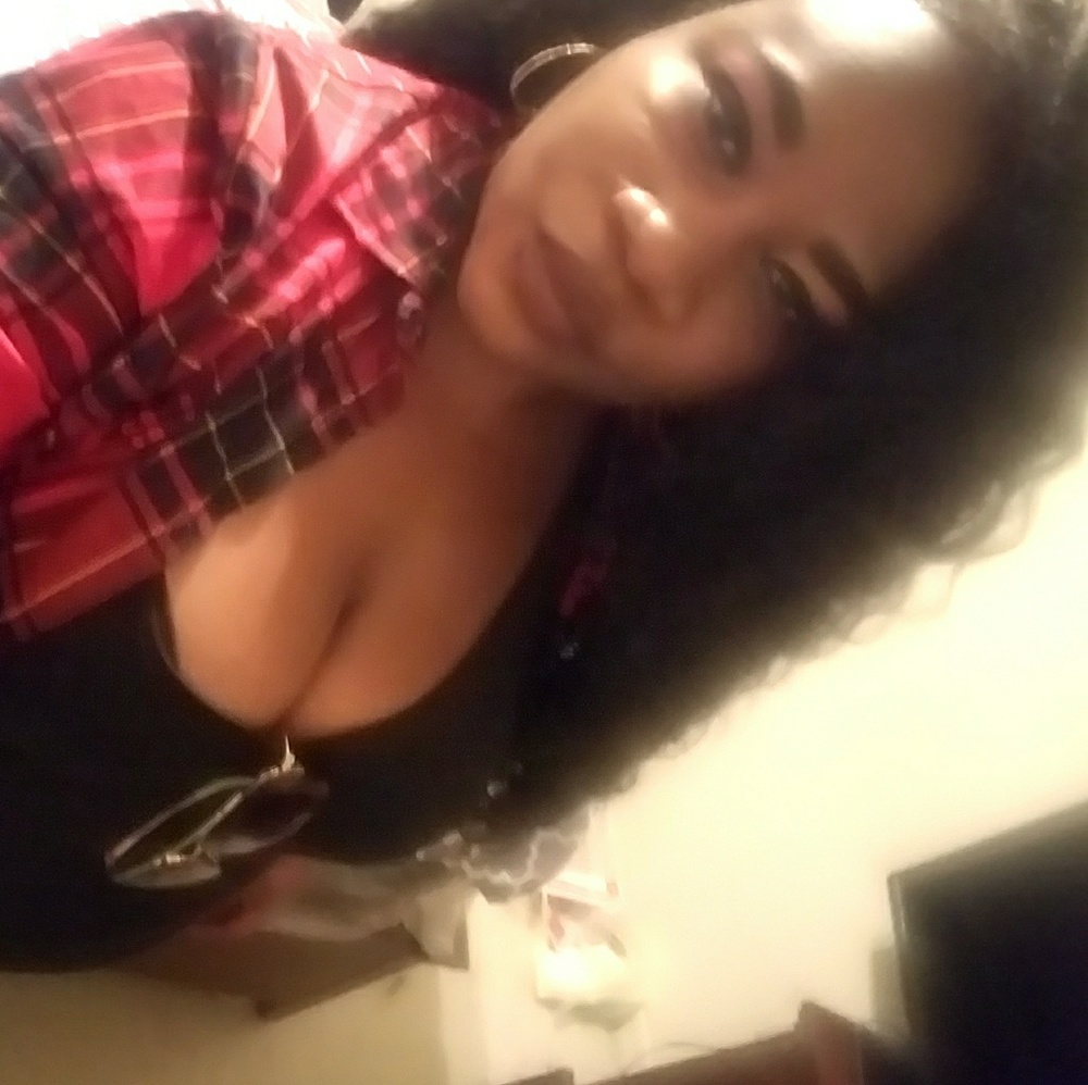 Meet your Posher, Juanita