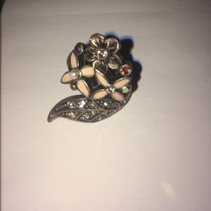 Floral ring, size 7