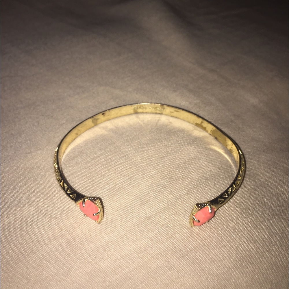 SOLD ‼️ Kendra Scott bracelet