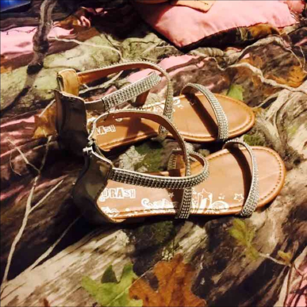 Sandals - Picture 3 of 3
